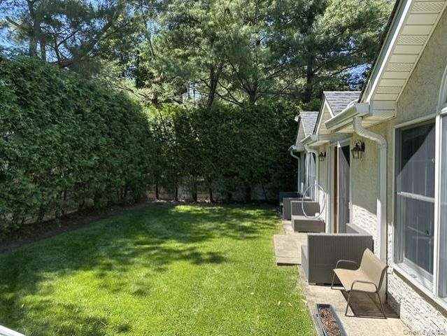 100 Rockywood Road, Manhasset, NY 11030