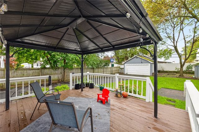 87 Leander Road, Rochester, NY 14612