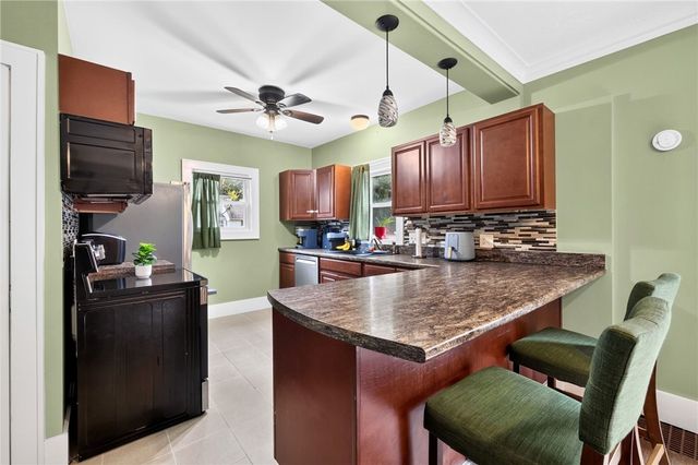 87 Leander Road, Rochester, NY 14612