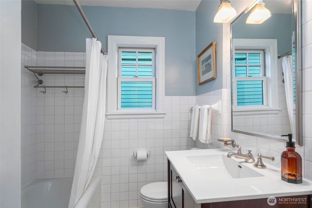 1828 NE Ravenna Boulevard, Seattle, WA 98105