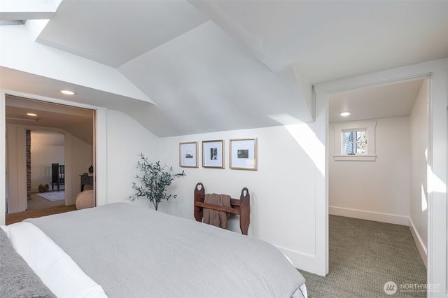 1828 NE Ravenna Boulevard, Seattle, WA 98105