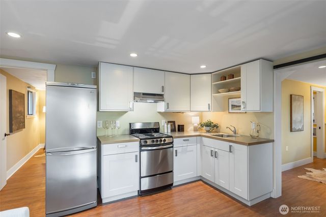 1828 NE Ravenna Boulevard, Seattle, WA 98105