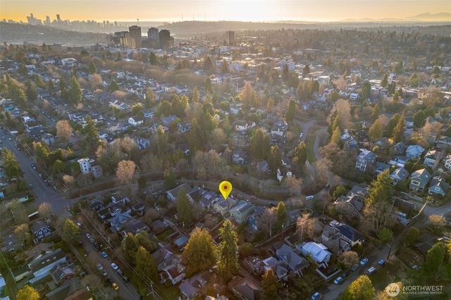 1828 NE Ravenna Boulevard, Seattle, WA 98105