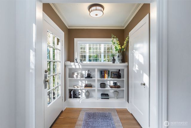 1828 NE Ravenna Boulevard, Seattle, WA 98105