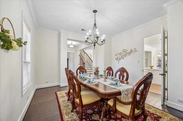 34 Windsor Court, Houston, TX 77055