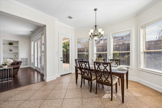 34 Windsor Court, Houston, TX 77055