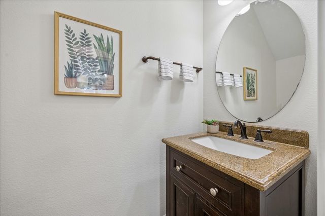 34 Windsor Court, Houston, TX 77055