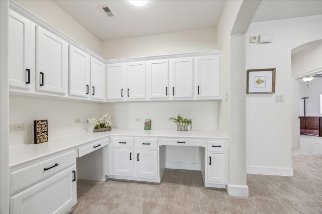 34 Windsor Court, Houston, TX 77055