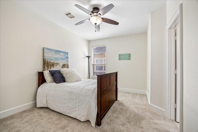 34 Windsor Court, Houston, TX 77055