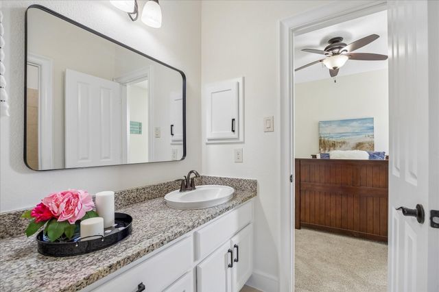 34 Windsor Court, Houston, TX 77055