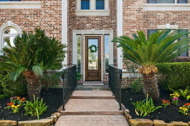 34 Windsor Court, Houston, TX 77055