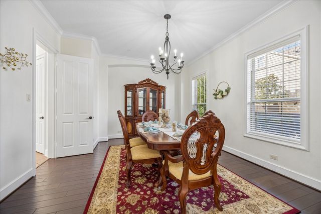 34 Windsor Court, Houston, TX 77055