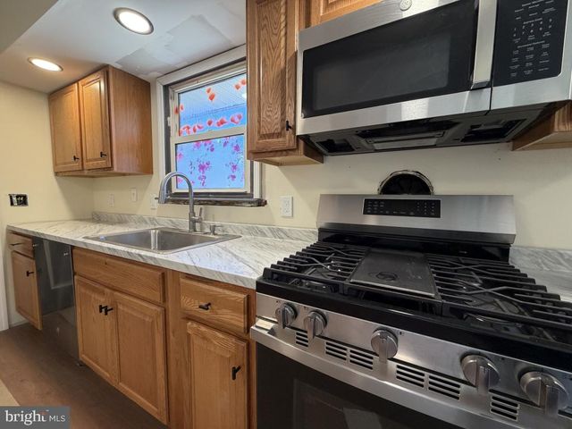 322 NICHOLSON RD, Mount Ephraim, NJ 08059
