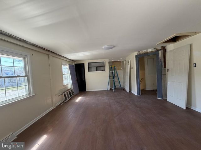 322 NICHOLSON RD, Mount Ephraim, NJ 08059