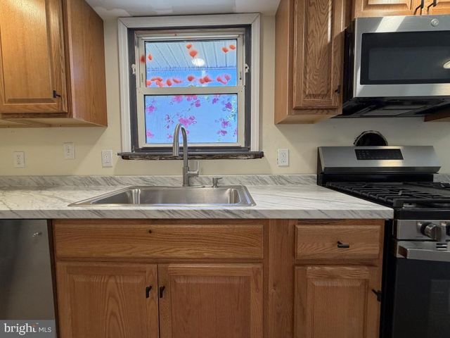 322 NICHOLSON RD, Mount Ephraim, NJ 08059