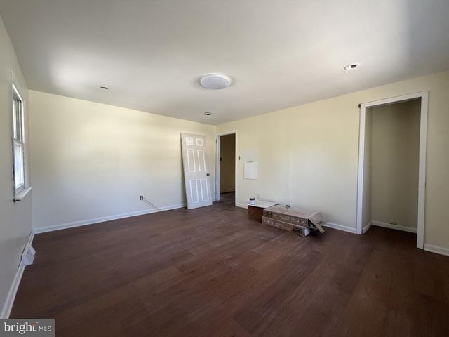 322 NICHOLSON RD, Mount Ephraim, NJ 08059