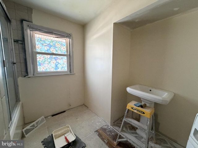 322 NICHOLSON RD, Mount Ephraim, NJ 08059