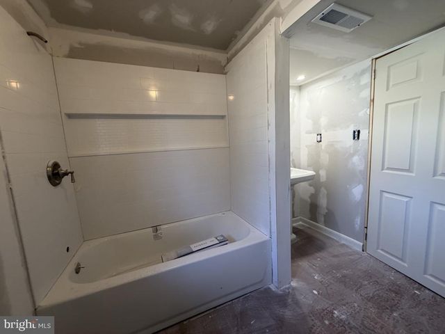 322 NICHOLSON RD, Mount Ephraim, NJ 08059