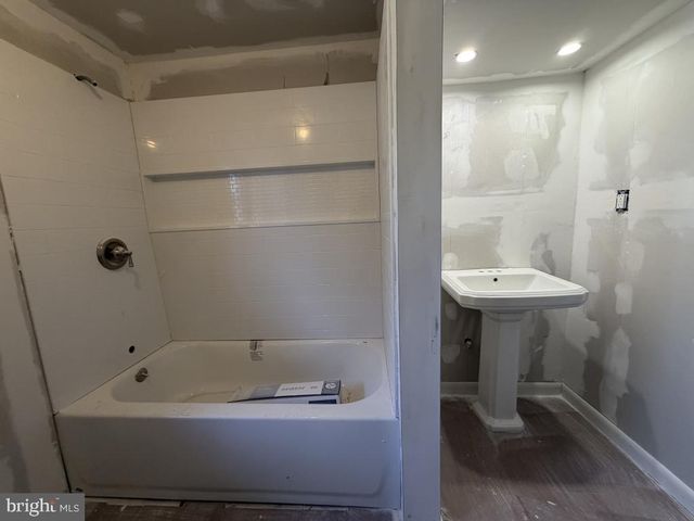 322 NICHOLSON RD, Mount Ephraim, NJ 08059