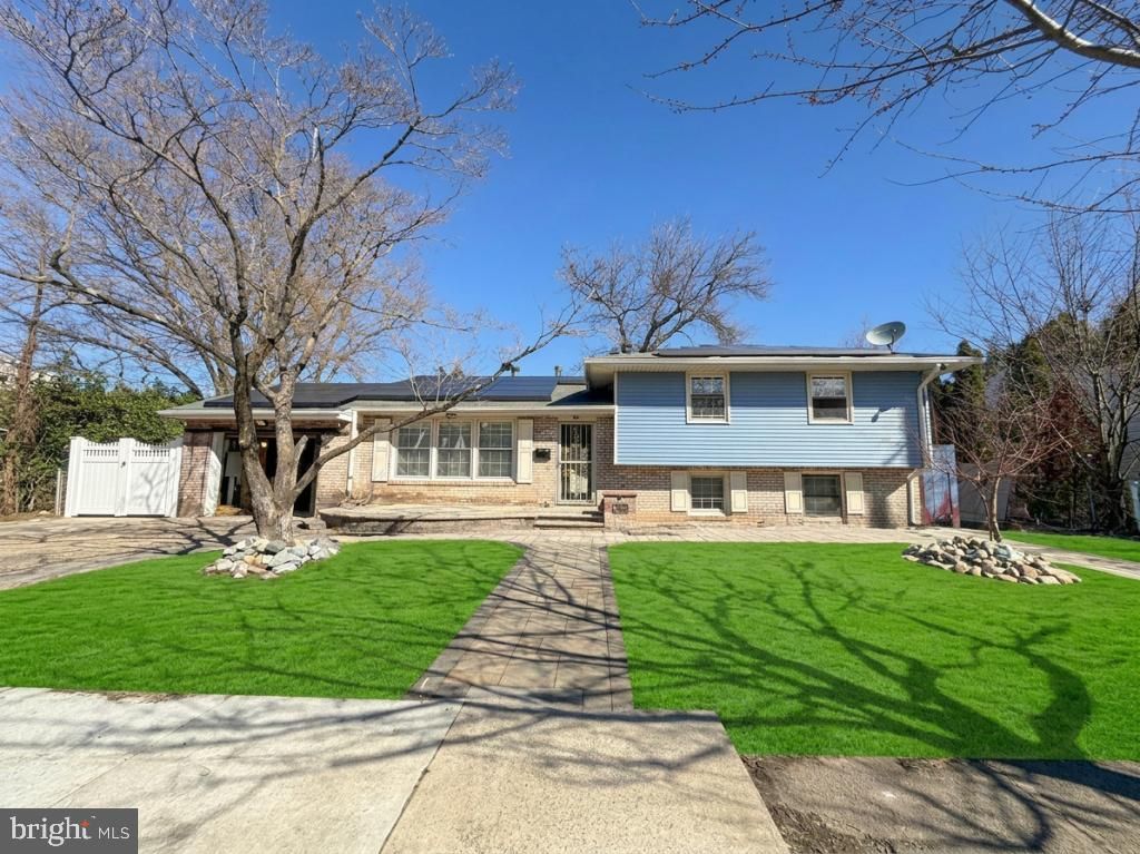 322 NICHOLSON RD, Mount Ephraim, NJ 08059