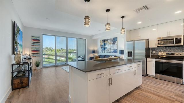 1709 N TAMIAMI TRAIL 408, Sarasota, FL 34234