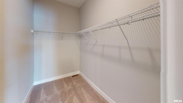 5937 BUTTERFIELD Drive, Bettendorf, IA 52722