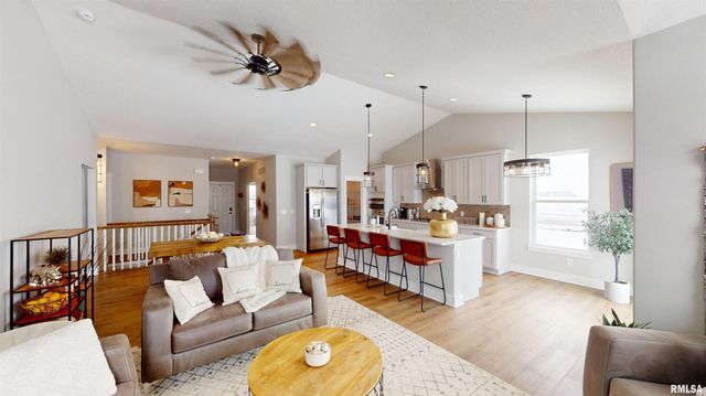 5937 BUTTERFIELD Drive, Bettendorf, IA 52722