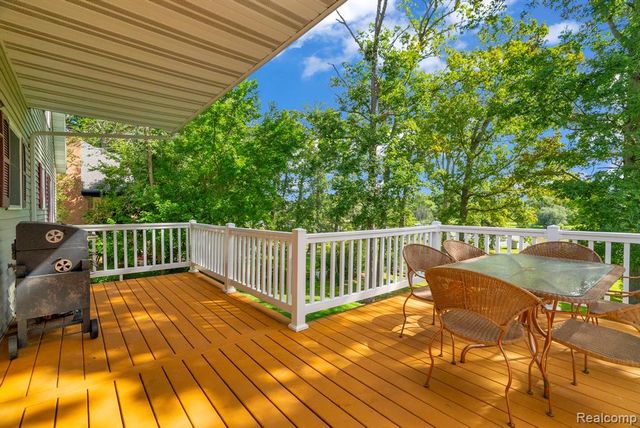 2610 Strawberry Lane, Port Huron, MI 48060