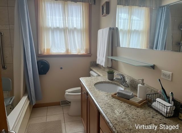 4855 N Sayre Avenue, Chicago, IL 60656