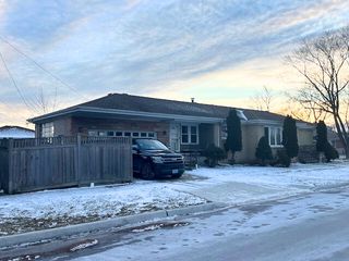 4855 N Sayre Avenue, Chicago, IL 60656