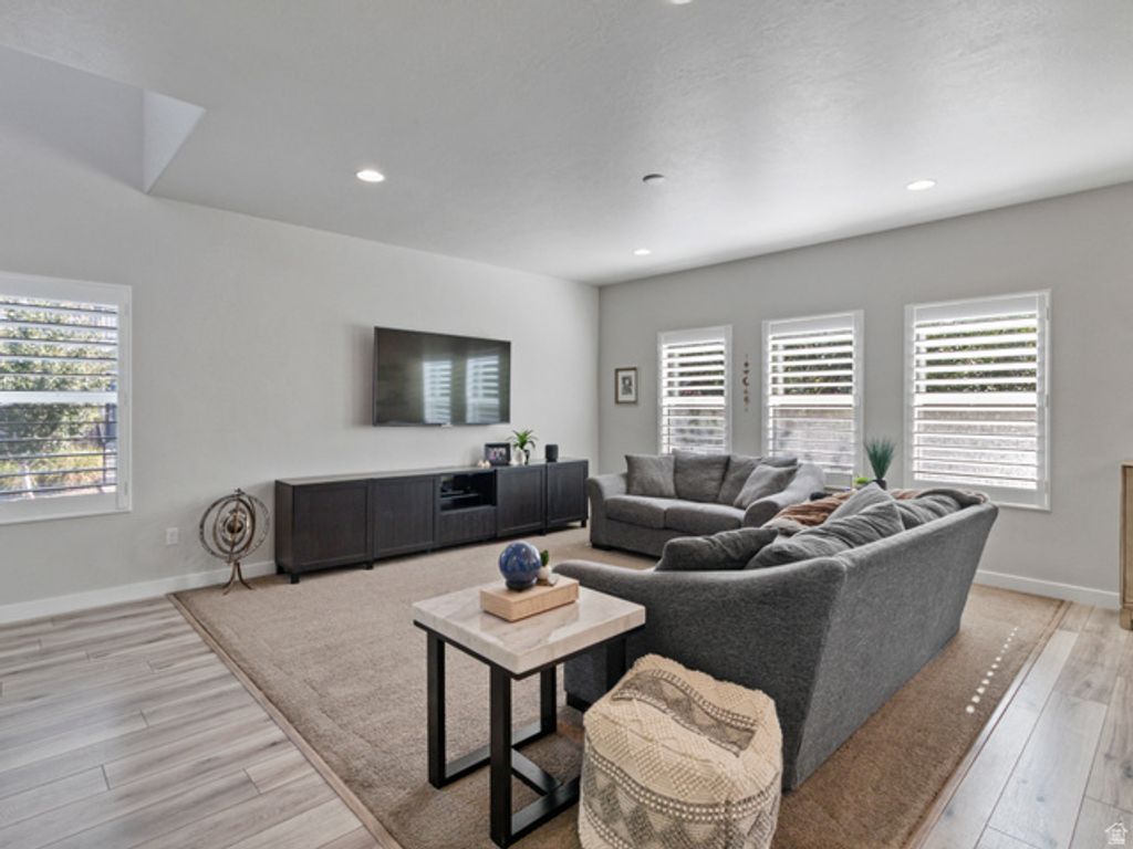 1053 BLACKSTONE DR, Fruit Heights, UT 84037 — photo 4