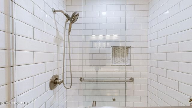 1815 Gardiner Ln APT F52, Louisville, KY 40205