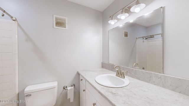 1815 Gardiner Ln APT F52, Louisville, KY 40205