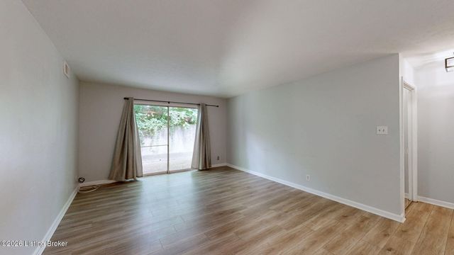 1815 Gardiner Ln APT F52, Louisville, KY 40205