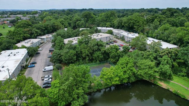 1815 Gardiner Ln APT F52, Louisville, KY 40205