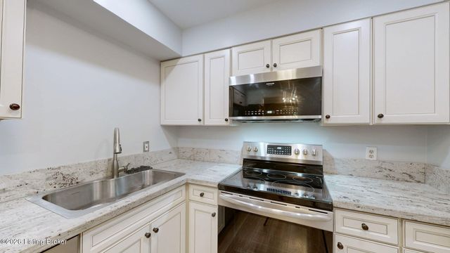 1815 Gardiner Ln APT F52, Louisville, KY 40205
