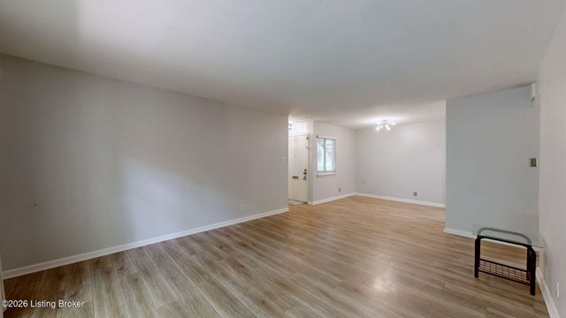 1815 Gardiner Ln APT F52, Louisville, KY 40205