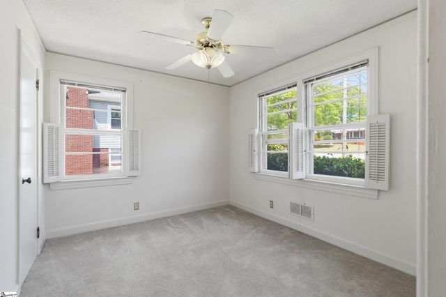 126 W Circle Avenue, Greenville, SC 29607