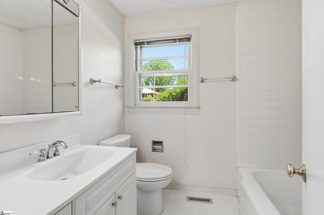 126 W Circle Avenue, Greenville, SC 29607