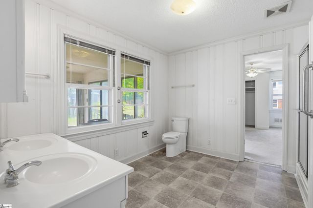 126 W Circle Avenue, Greenville, SC 29607