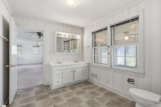 126 W Circle Avenue, Greenville, SC 29607