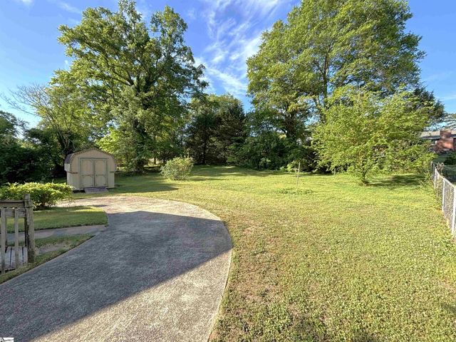 126 W Circle Avenue, Greenville, SC 29607