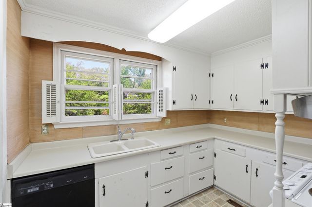 126 W Circle Avenue, Greenville, SC 29607