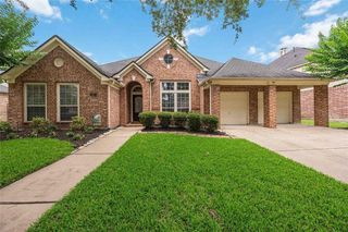 327 Silver Creek Circle, Richmond, TX 77406
