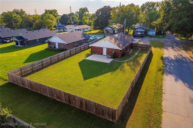 418 Hickory, Sallisaw, OK 74955