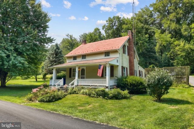 454 ROCKVILLE RD, Spring Grove, PA 17362