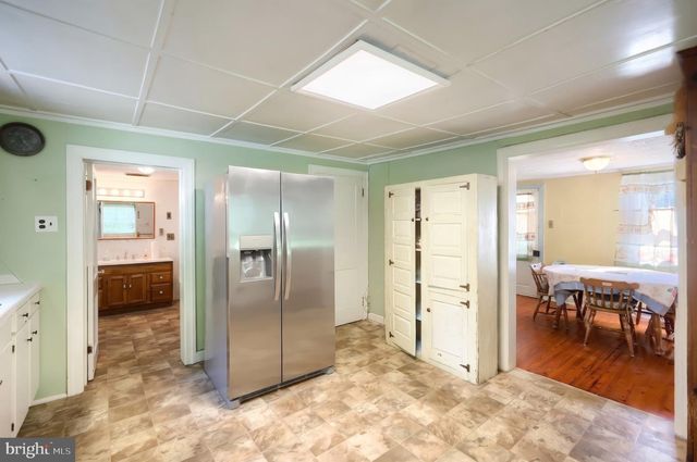454 ROCKVILLE RD, Spring Grove, PA 17362