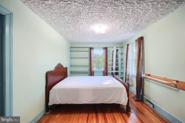 454 ROCKVILLE RD, Spring Grove, PA 17362