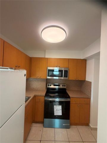 400 Kings Point Drive 531, Sunny Isles Beach, FL 33160