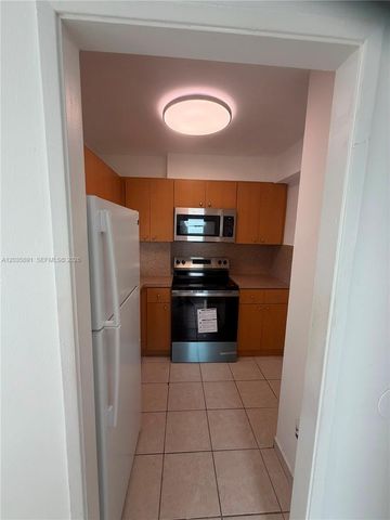 400 Kings Point Drive 531, Sunny Isles Beach, FL 33160